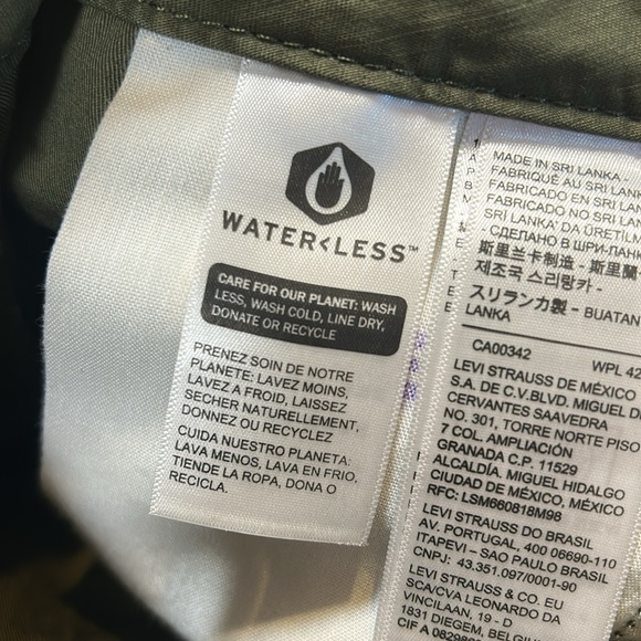 NWT Levi’s Women’s Olive Green Wide Leg Cotton Twill Baggy Cargo Pants Trousers - Picture 10 of 11